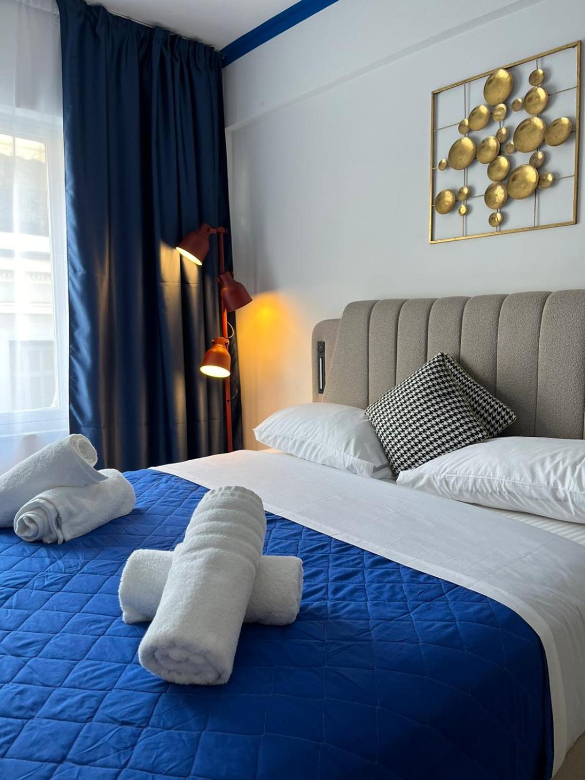 Syntagma Plaka Suite By Zeussuites Atenas Exterior foto